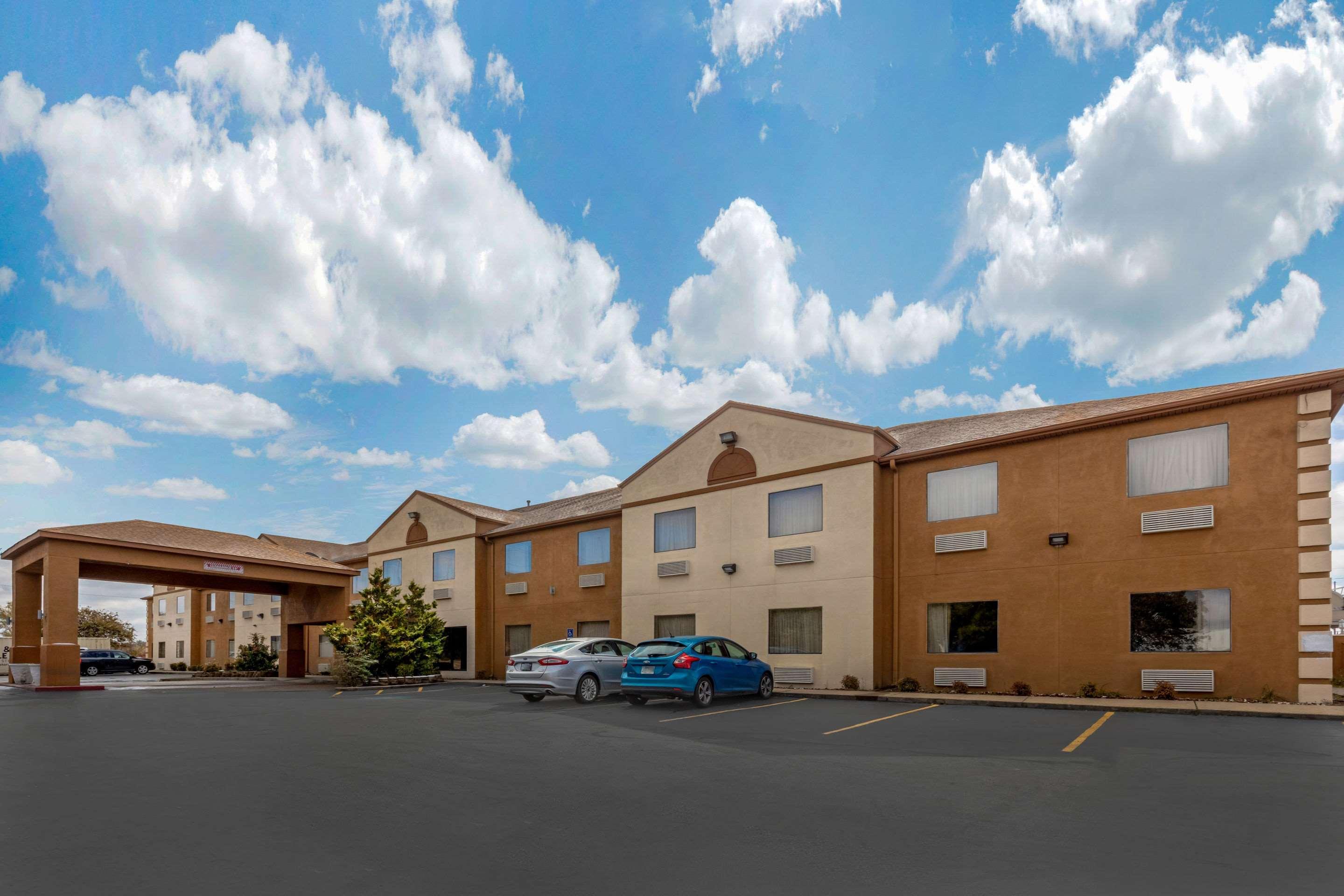 Quality Inn West Memphis I-40 Exterior photo